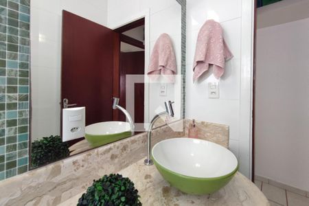 Casa à venda com 170m², 3 quartos e 4 vagasBanheiro Social