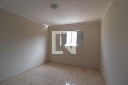 Casa para alugar com 81m², 2 quartos e 1 vaga Casa para alugar com 81m², 2 quartos e 1 vagaQuarto