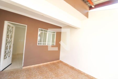 Casa para alugar com 81m², 2 quartos e 1 vaga Casa para alugar com 81m², 2 quartos e 1 vagaGaragem