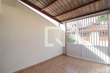 Casa para alugar com 81m², 2 quartos e 1 vaga Casa para alugar com 81m², 2 quartos e 1 vagaGaragem