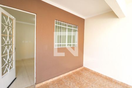 Casa para alugar com 81m², 2 quartos e 1 vaga Casa para alugar com 81m², 2 quartos e 1 vagaGaragem