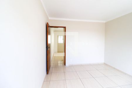 Casa para alugar com 81m², 2 quartos e 1 vaga Casa para alugar com 81m², 2 quartos e 1 vagaQuarto