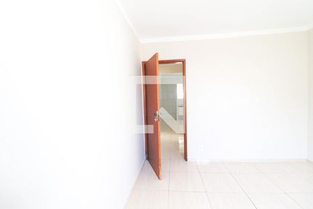 Casa para alugar com 81m², 2 quartos e 1 vaga Casa para alugar com 81m², 2 quartos e 1 vagaQuarto