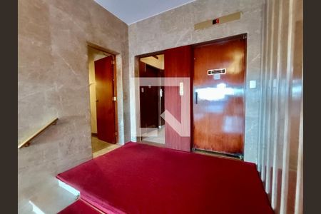 Apartamento para alugar com 353m², 4 quartos e 1 vaga Apartamento para alugar com 353m², 4 quartos e 1 vagaPortaria