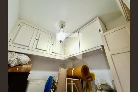 Apartamento para alugar com 353m², 4 quartos e 1 vaga Apartamento para alugar com 353m², 4 quartos e 1 vagaQuarto serviço 1