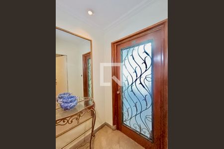 Apartamento para alugar com 353m², 4 quartos e 1 vaga Apartamento para alugar com 353m², 4 quartos e 1 vagaHall externo