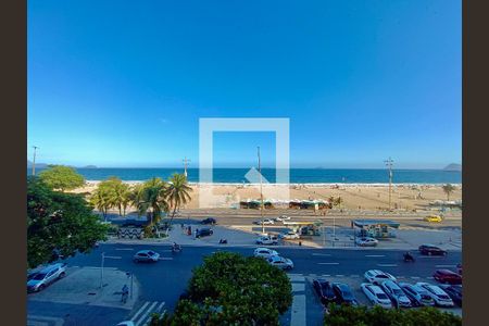 Apartamento para alugar com 353m², 4 quartos e 1 vaga Apartamento para alugar com 353m², 4 quartos e 1 vagaSuítes banheiro canadense vista