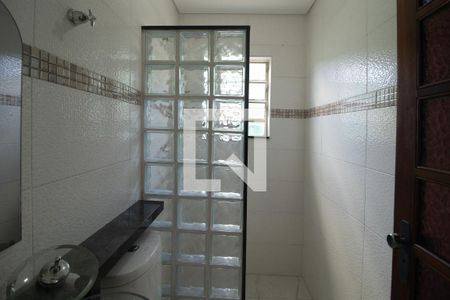 Casa à venda com 300m², 4 quartos e 8 vagasBanheiro 3