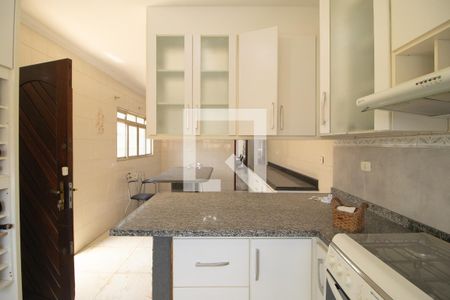Casa à venda com 300m², 4 quartos e 8 vagasCopa e Cozinha