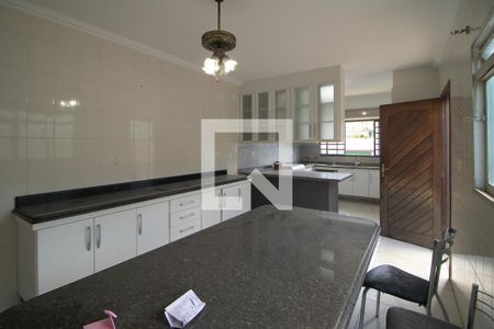 Casa à venda com 300m², 4 quartos e 8 vagasCopa e Cozinha