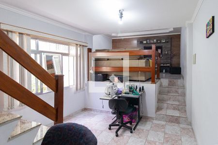 Casa à venda com 127m², 3 quartos e 2 vagas Casa à venda com 127m², 3 quartos e 2 vagasCorredor