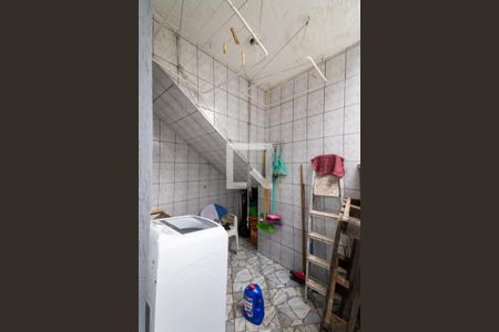 Casa à venda com 56m², 4 quartos e 1 vaga Casa à venda com 56m², 4 quartos e 1 vagaLavanderia