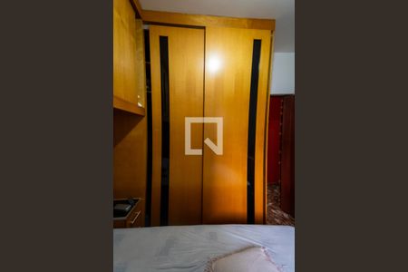 Casa à venda com 56m², 4 quartos e 1 vaga Casa à venda com 56m², 4 quartos e 1 vagaQuarto 2