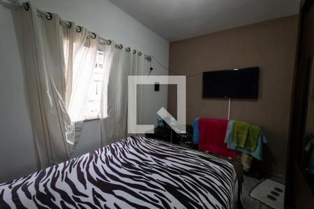 Casa à venda com 56m², 4 quartos e 1 vaga Casa à venda com 56m², 4 quartos e 1 vagaQuarto 4