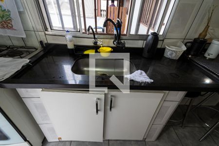 Casa à venda com 56m², 4 quartos e 1 vaga Casa à venda com 56m², 4 quartos e 1 vagaCozinha