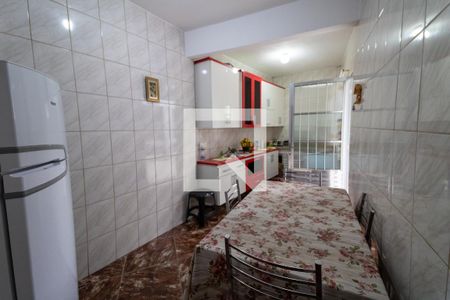 Casa à venda com 56m², 4 quartos e 1 vaga Casa à venda com 56m², 4 quartos e 1 vagaCozinha