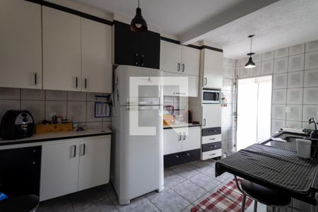 Casa à venda com 56m², 4 quartos e 1 vaga Casa à venda com 56m², 4 quartos e 1 vagaCozinha