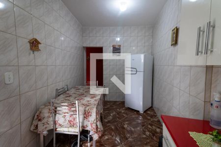 Casa à venda com 56m², 4 quartos e 1 vaga Casa à venda com 56m², 4 quartos e 1 vagaCozinha