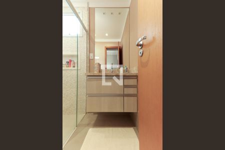 Apartamento para alugar com 64m², 2 quartos e 1 vaga Apartamento para alugar com 64m², 2 quartos e 1 vagaBanheiro da Suíte