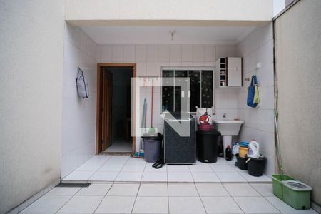 Casa à venda com 233m², 3 quartos e 2 vagas Casa à venda com 233m², 3 quartos e 2 vagasÁrea de serviço