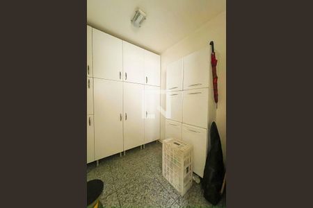 Apartamento à venda com 132m², 3 quartos e 2 vagas Apartamento à venda com 132m², 3 quartos e 2 vagasQuarto De Serviço