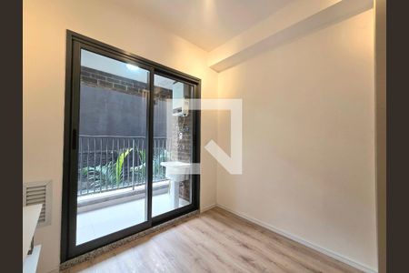 Sala/Cozinha de apartamento para alugar com 1 quarto, 32m² em Indianópolis, São Paulo