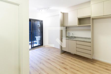 Sala/Cozinha de apartamento para alugar com 1 quarto, 32m² em Indianópolis, São Paulo