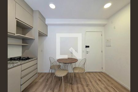 Sala/Cozinha de apartamento para alugar com 1 quarto, 32m² em Indianópolis, São Paulo