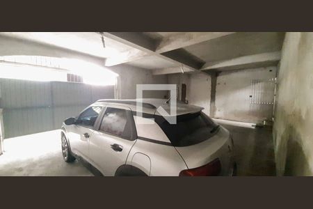 Casa à venda com 118m², 3 quartos e 4 vagas Casa à venda com 118m², 3 quartos e 4 vagasGaragem