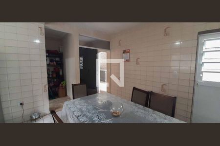 Casa à venda com 118m², 3 quartos e 4 vagas Casa à venda com 118m², 3 quartos e 4 vagasCozinha