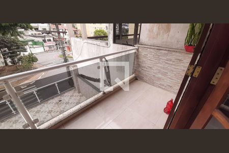 Casa à venda com 118m², 3 quartos e 4 vagas Casa à venda com 118m², 3 quartos e 4 vagasVaranda do Quarto 2