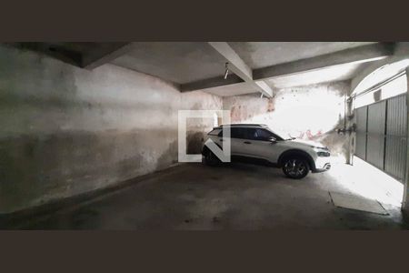 Casa à venda com 118m², 3 quartos e 4 vagas Casa à venda com 118m², 3 quartos e 4 vagasGaragem