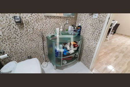 Casa à venda com 118m², 3 quartos e 4 vagas Casa à venda com 118m², 3 quartos e 4 vagasBanheiro