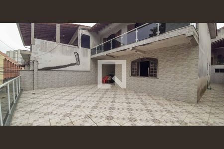 Casa à venda com 118m², 3 quartos e 4 vagas Casa à venda com 118m², 3 quartos e 4 vagasVaranda externa