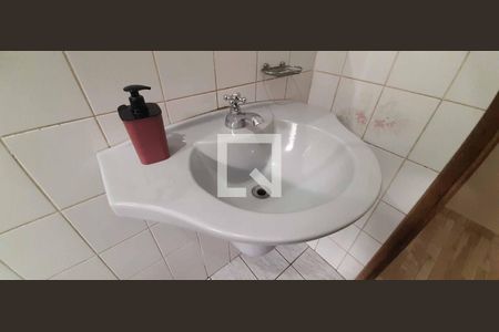 Casa à venda com 118m², 3 quartos e 4 vagas Casa à venda com 118m², 3 quartos e 4 vagasBanheiro 2