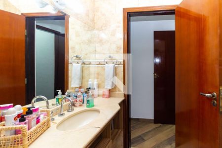 Casa à venda com 190m², 3 quartos e 4 vagasBanheiro da Suíte