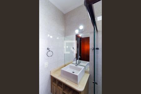 Casa à venda com 190m², 3 quartos e 4 vagasBanheiro 2