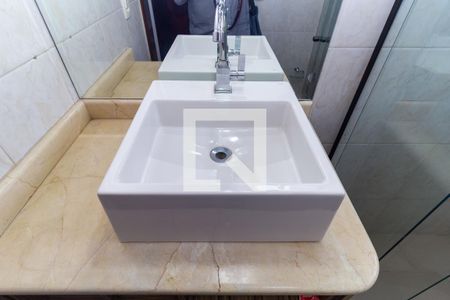 Casa à venda com 190m², 3 quartos e 4 vagasBanheiro 2