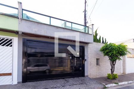 Casa à venda com 190m², 3 quartos e 4 vagasFachada