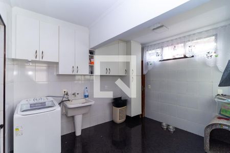 Casa à venda com 190m², 3 quartos e 4 vagasÁrea de Serviço