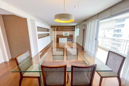 Apartamento à venda com 120m², 3 quartos e 2 vagasSala