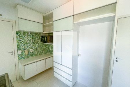 Apartamento à venda com 120m², 3 quartos e 2 vagasCozinha