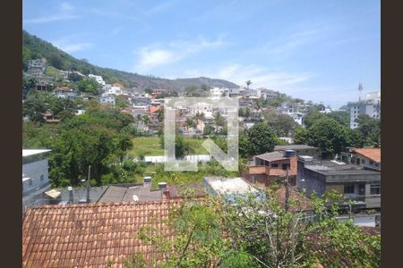 Casa à venda com 367m², 4 quartos e 1 vaga