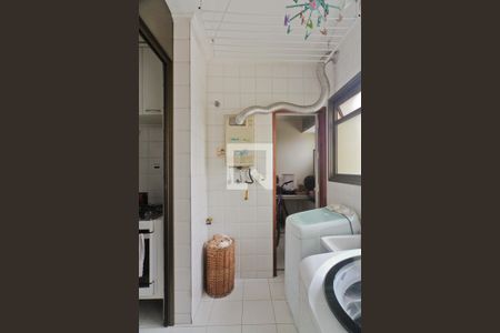 Apartamento à venda com 123m², 3 quartos e 2 vagas Apartamento à venda com 123m², 3 quartos e 2 vagasÁrea de Serviço