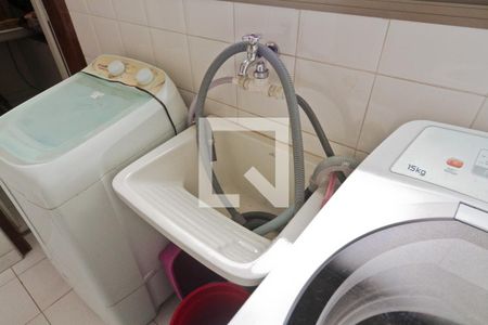 Apartamento à venda com 123m², 3 quartos e 2 vagas Apartamento à venda com 123m², 3 quartos e 2 vagasÁrea de Serviço