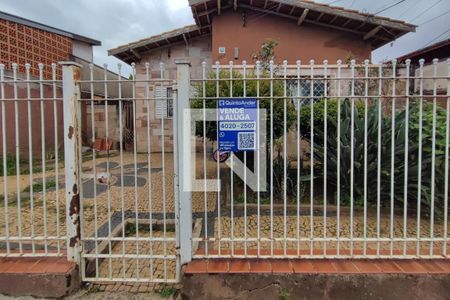 Casa à venda com 1000m², 2 quartos e 1 vagaPLACA INSTALADA NA FACHADA