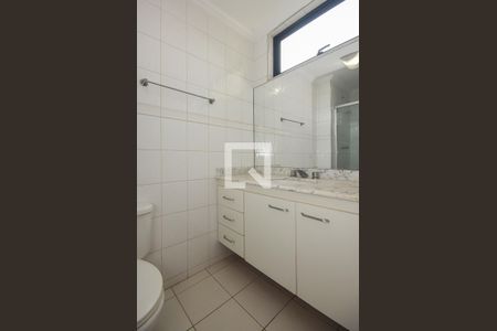 Apartamento à venda com 180m², 3 quartos e 3 vagas Apartamento à venda com 180m², 3 quartos e 3 vagasBanheiro Suíte 2