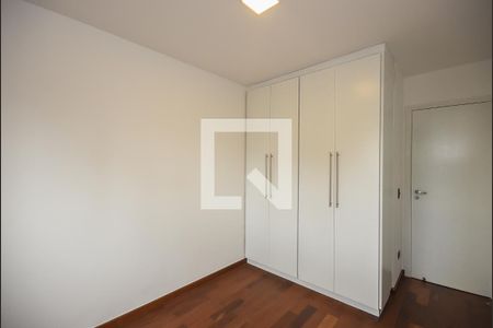 Apartamento à venda com 180m², 3 quartos e 3 vagas Apartamento à venda com 180m², 3 quartos e 3 vagasSuíte 2