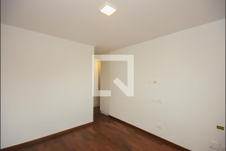 Apartamento à venda com 180m², 3 quartos e 3 vagas Apartamento à venda com 180m², 3 quartos e 3 vagasSuíte 3