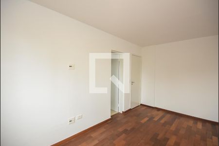 Apartamento à venda com 180m², 3 quartos e 3 vagas Apartamento à venda com 180m², 3 quartos e 3 vagasSuíte 1